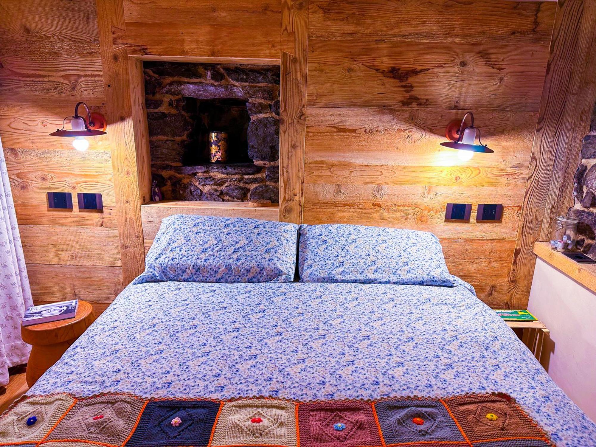 Joivy Modern Family Chalet With Stunning Mountain Views Champoluc Kültér fotó