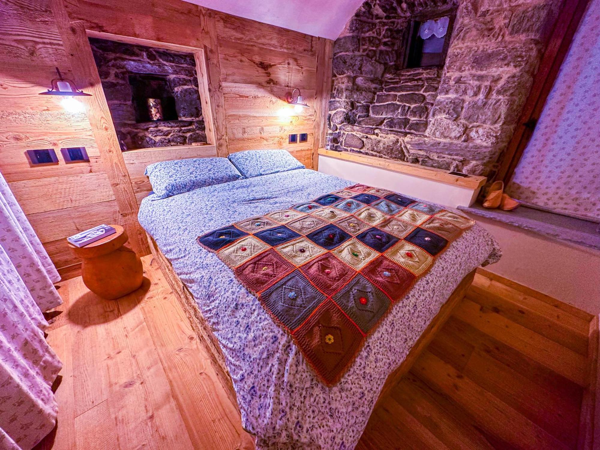 Joivy Modern Family Chalet With Stunning Mountain Views Champoluc Kültér fotó
